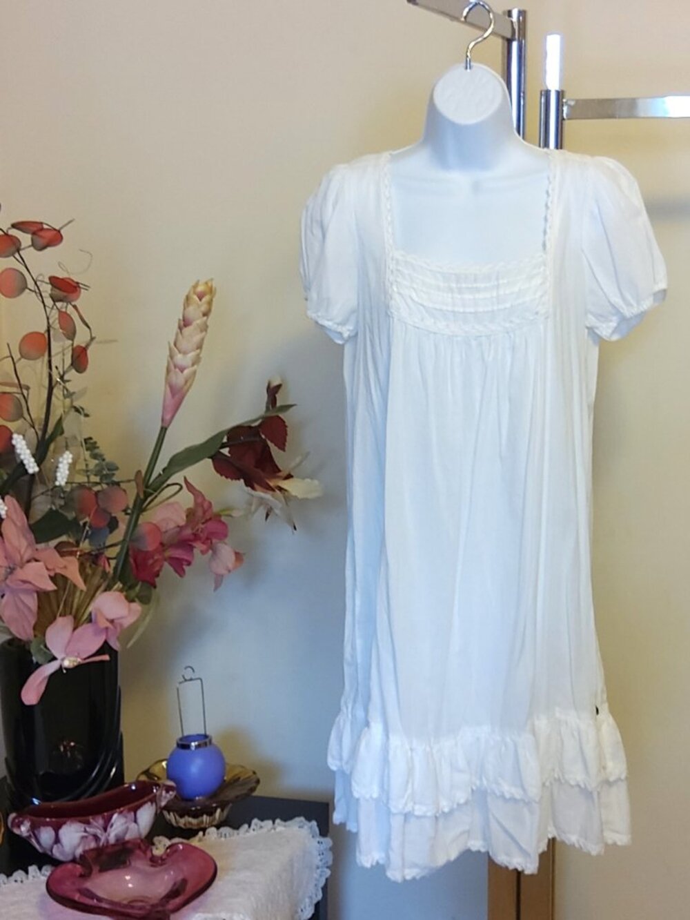 Preowned SIGNAL Women’s Two-Piece White Ruffle Pleated Midi Dress Size 10 12